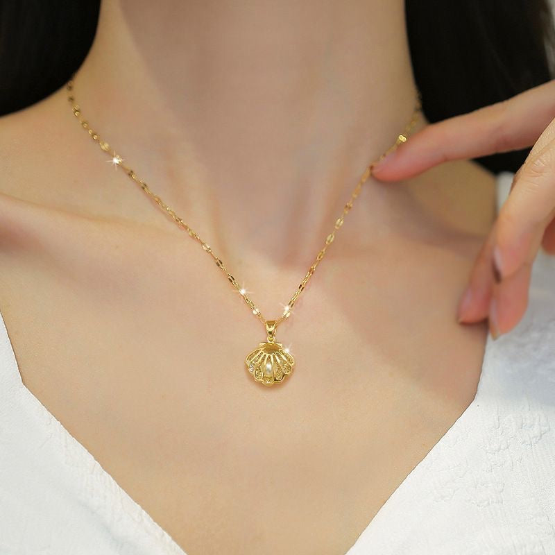 AVYRA Enchanted Pearl Shell Necklace