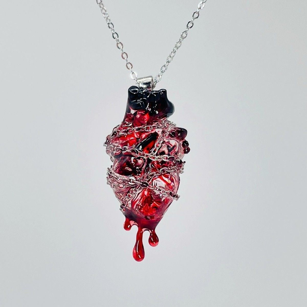 AVYRA Chained Heart Necklace